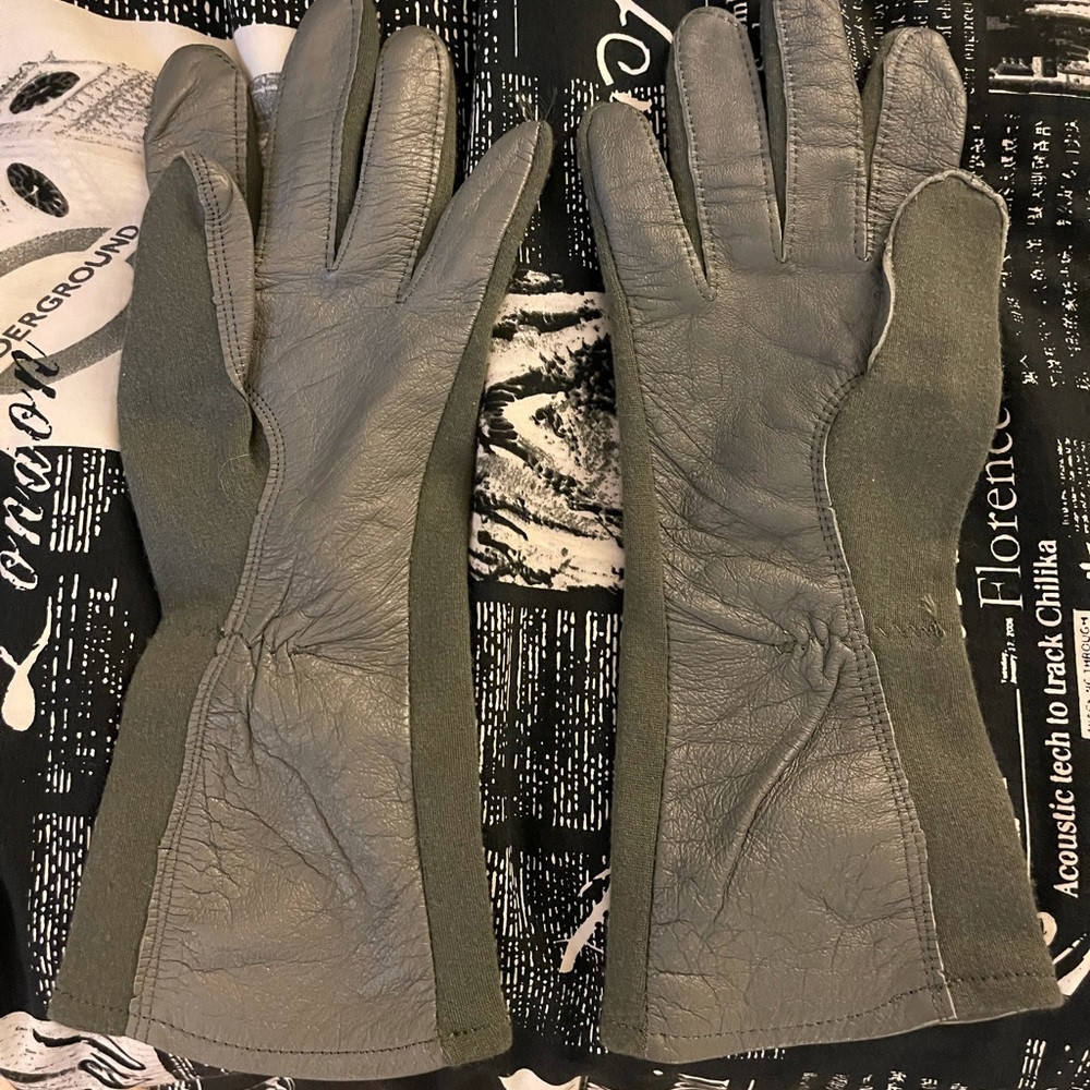 USAF Flying Gloves (Military Issued)